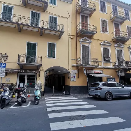 Apartament Da Amente Alassio